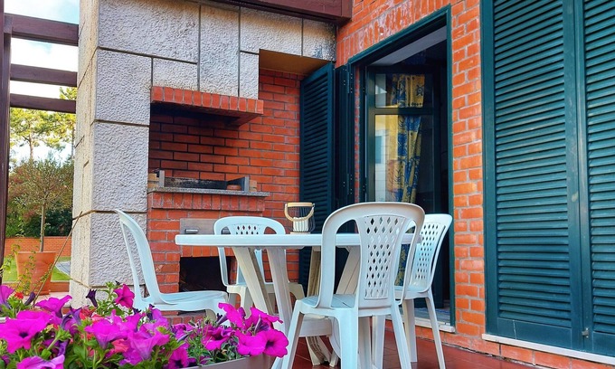 Mira Apartment | Surrounded by nature, close to the beach, you'll find a relaxing atmosphere here.