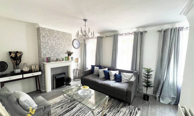 Littlestone-on-Sea House | suspire House -Sleeps6-Garden-Bbq-Coastal retreat