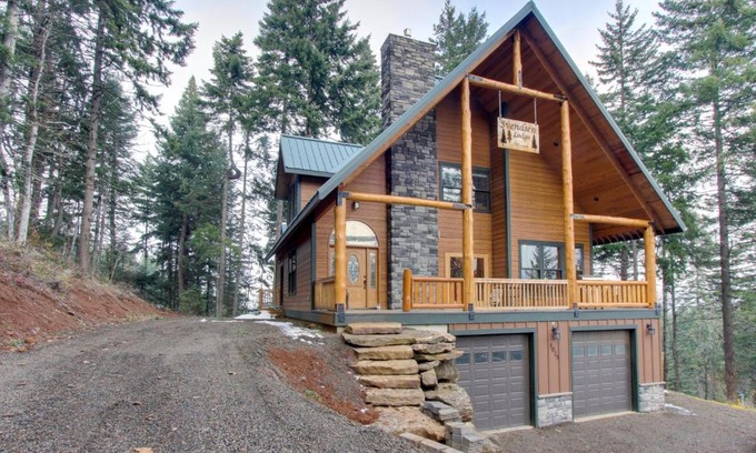 Hood River House | Svendsen Lodge
