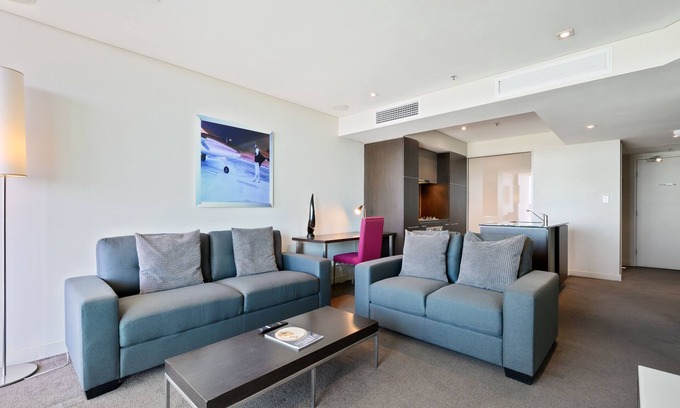 Adelaide Central Business District Apartment | Swainson at Embassy - 917