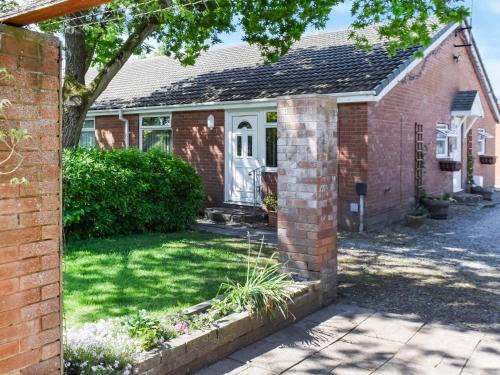 Poulton-le-Fylde House | Swallow Cottage - Uk49756