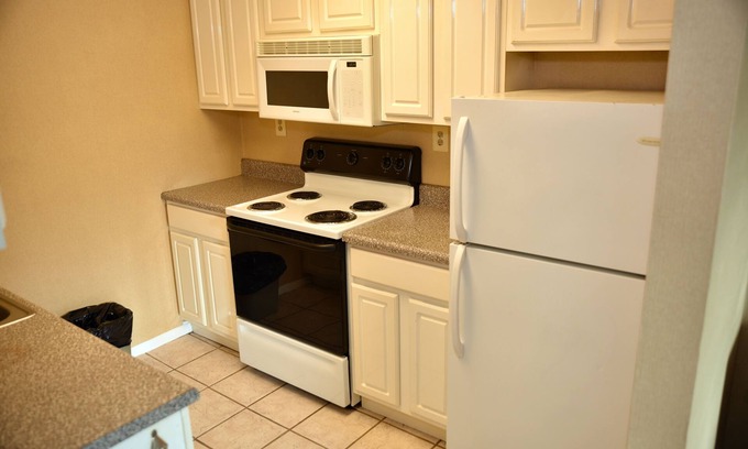 Linden Hotel | Swan Motel