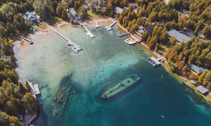 Tobermory Cottage | Sweepstakes Luxury Waterfront - Hot Tub & Tennis/Pickle Ball