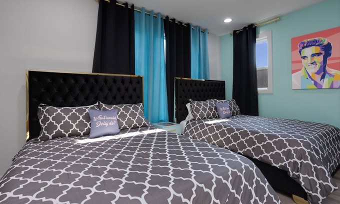 Talbot's Corner House | Sweet Beat by ES ★ 4/4 ★ 13 Beds ★ Rooftop ★ HUGE