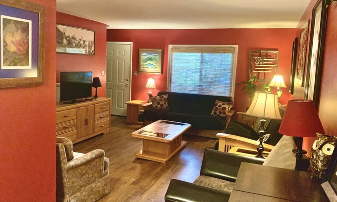 Athens House | Sweet Home Away from Home