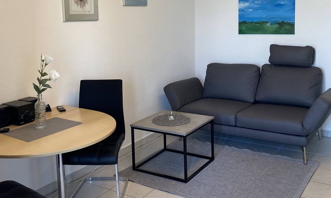 Holte-Spangen Apartment | Sweet, small holiday apartment with a view of the island of Neuwerk, including a beach chair