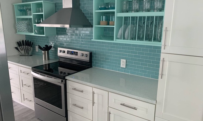 Jensen Beach House | “SWEETPEA’S PARADISE”- 2 Bedroom, 2 Bath, Key West Style Cottage, Perfect Locale