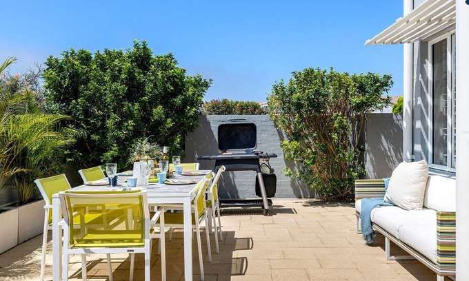 Fingal Bay House | Swell – walk to Fingal Bay Beach, swimming pool, outdoor BBQ entertaining