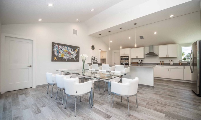 Clermont House | SWISS 14 - Lake Stephanie