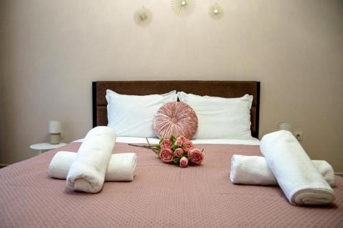 Saints Constantine and Helena Apartment | Symphony Harmony