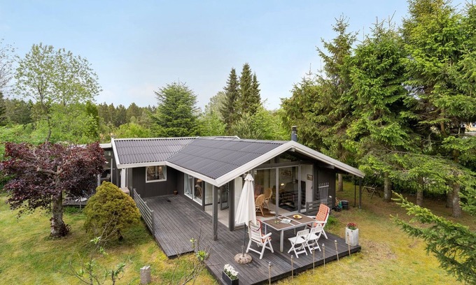 Farvang House | "Syrina" by Interhome