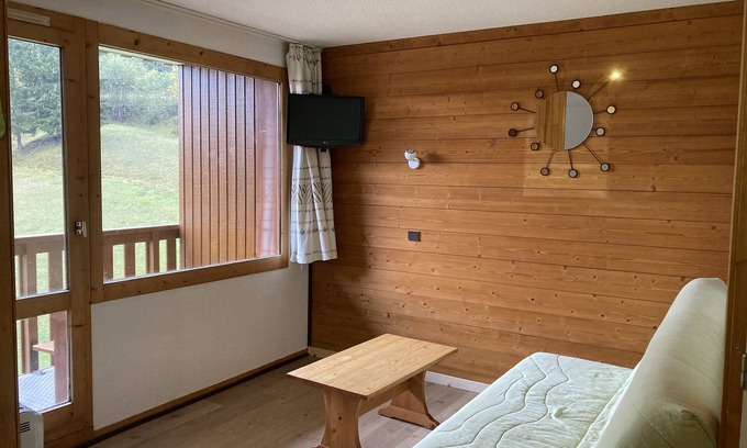 Les Avanchers-Valmorel Apartment | T1 4 persons "ski aux pieds" - res Le Pierrer