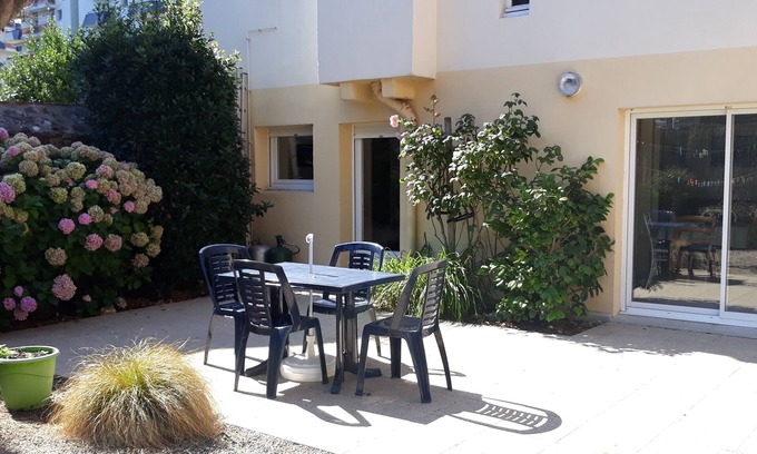 Pleneuf-Val-Andre Apartment | T2 apartment 20m from the beach on the ground floor of a house with garden