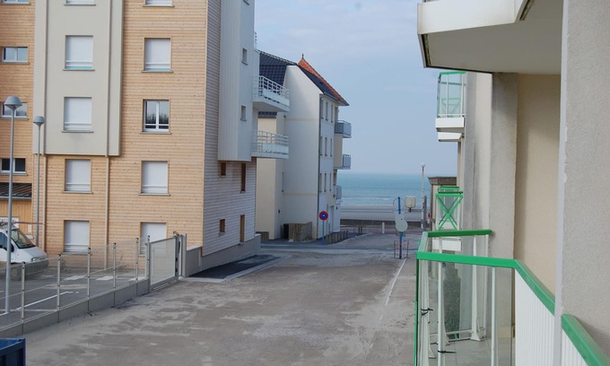 Fort-Mahon-Plage Apartment | T2 cabin 48m2 - 4 pers any comfort - balcony expo SUD sea view