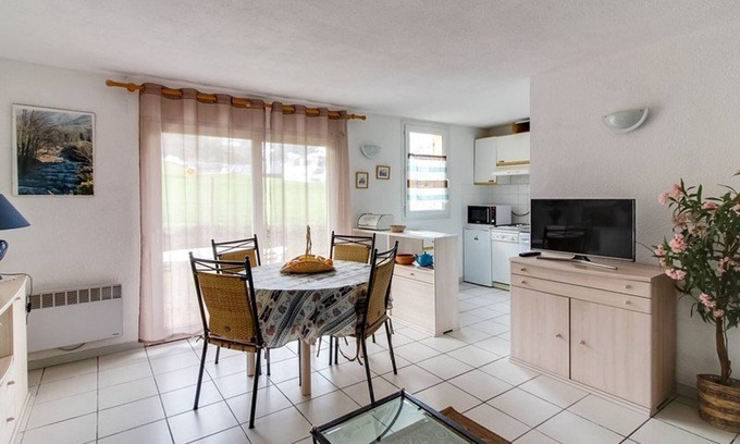 Esquieze-Sere Apartment | T2 cabin 6 pers, garden, parking