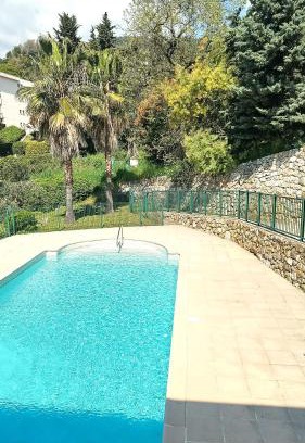 Vence Apartment | T2 clim piscine tout équipé au calme