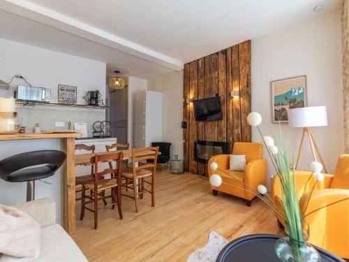 Cauterets Apartment | T2 cosy, rénové, près des thermes et randonnées - FR-1-401-309