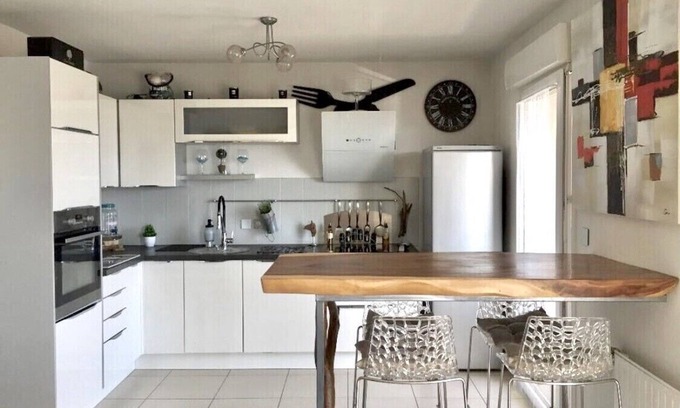 Sarrola-Carcopino Apartment | T2 good standing 10mins from Tahiti beach & Capitello