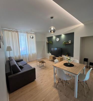 Aubenas Apartment | T2 lumineux avec terrasse et fibre