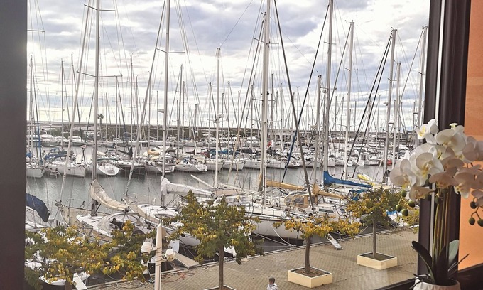 Gruissan Apartment | T2 - Panoramic view harbor - calm - secure parking