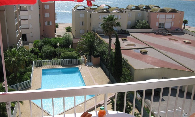 Port Rive Gauche Apartment | T2 sea-view residence with pool-Plage Grazel
