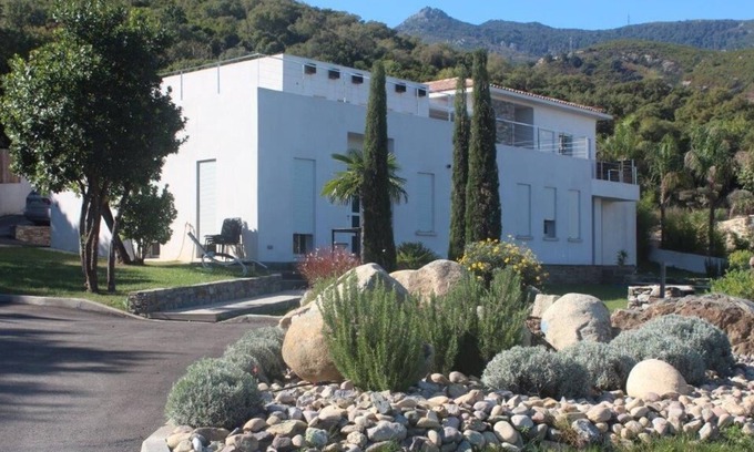 Borgo Apartment | T2 VILLA WITH SEA VIEW GARDEN IN BEAUTIFUL PROPERTY NEAR THE SEA