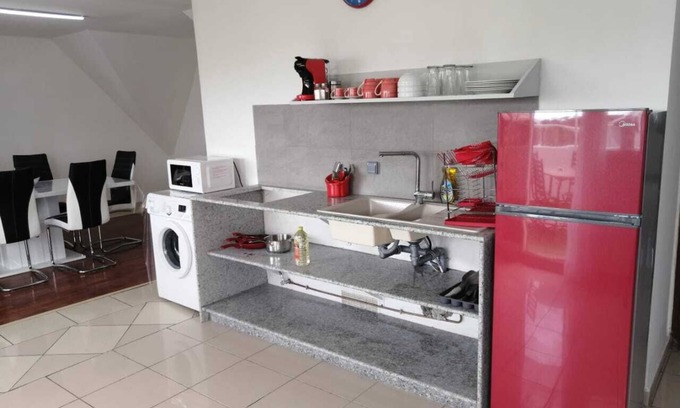 Saint-Denis Apartment | T3 (130m²) Hypercentre St-Denis, sea and mountain views