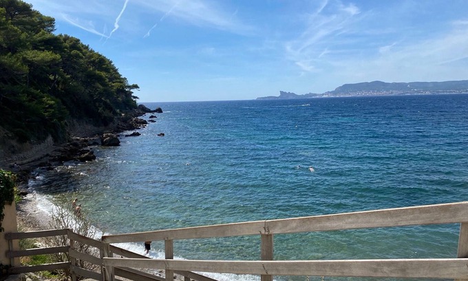 La Madrague Apartment | T3 Climatisé Avec vue Magnifique sur Mer, Piscine, Wifi