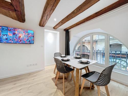 Secteur 2 Apartment | T3 Halles Sainte-Claires Centre