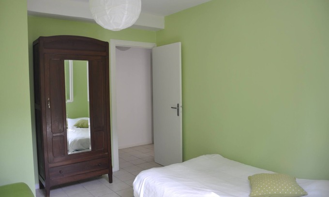 Arcachon Apartment | T3 renovated apartment (with garden, internet and parking) close to the beach