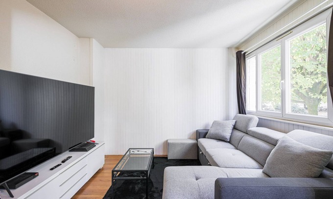 Secteur 4 Apartment | T4 Spacieux Tout Confort /Parking Gratuit , Idéal Pour Vacance ou Travail