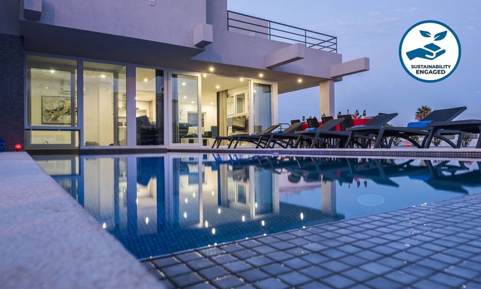 Armacao de Pera Villa | T6 Sea View, Heatable Pool & Games Room