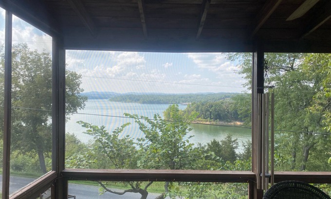 Cassville Cottage | Table Rock Lake Big M Marina close to Eagle Rock