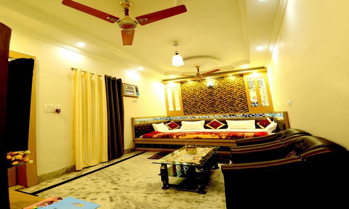 Taj Ganj Bed & Breakfast | TAJ SQUARE HOMESTAY