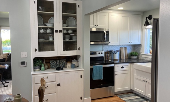 Buhl Other | Take it Easy at this Unique and Tranquil Country Getaway