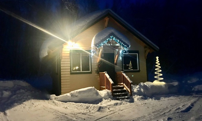 Susitna North Cottage | Takleetnas Mount Dall Cottage with Wi-fi and washer/dryer