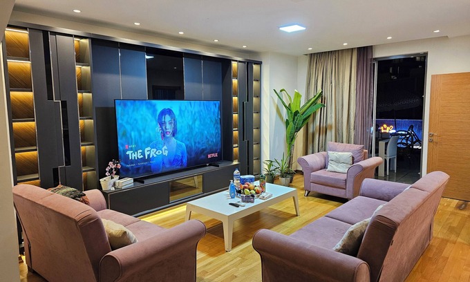 Harbiye Apartment | Taksim 3-bedroom apartment with AC, WiFi, POOL