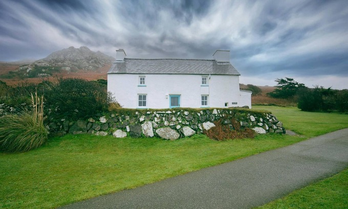 Trefasser Cottage | Tal y Gaer Cottage, Fishguard