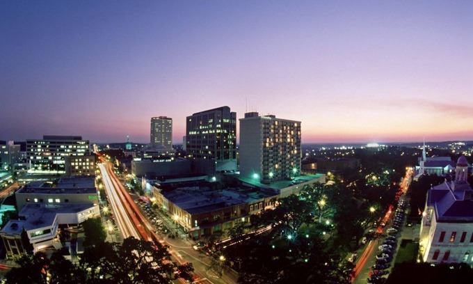 Tallahassee House | Tallahassee Vacay! 2 Relaxing Stays! Enjoy On-site Pool! Free Parking!