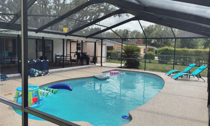 Bearss Plaza House | Tampa 3BR House: Private Pool, Prime Location/Near Attractions/Private Parking