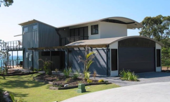 Brisbane Waterfront House | Tangalooma House Moreton Island - Airconditioned and WIFI