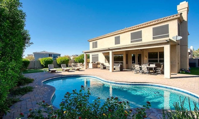 Arabian Views House | Tangerine Sky | Private Pool & Pet Friendly!