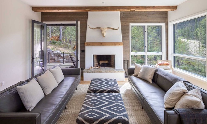 Taos Ski Valley House | Taos Haus Mountain Modern Sleeps 14 at Taos Ski va