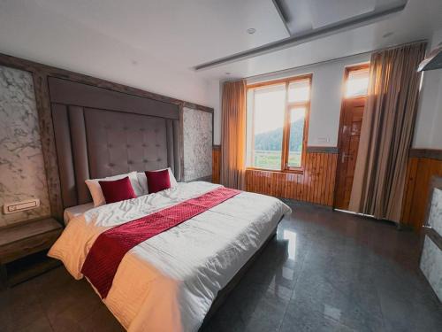 Bhagsu Nag Hotel | Tara Van