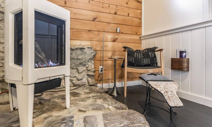 Johnson House | Tastefully renovated, well-equipped ski house with hot tub near Stowe