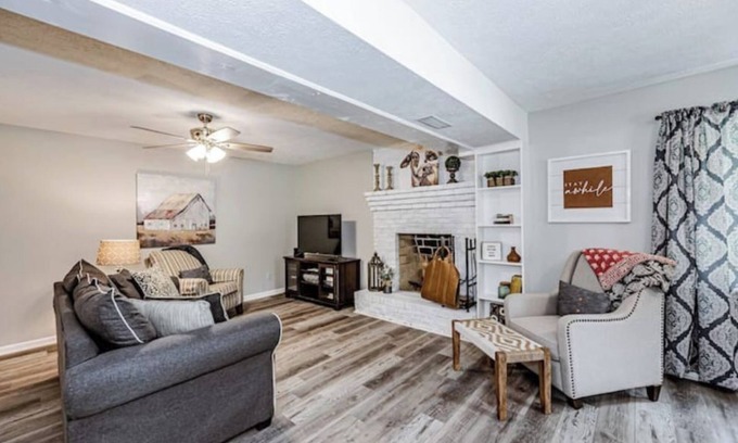 Wolftown House | Tatum’s Retreat -SAUNA- Hiking-Wineries- Unit B