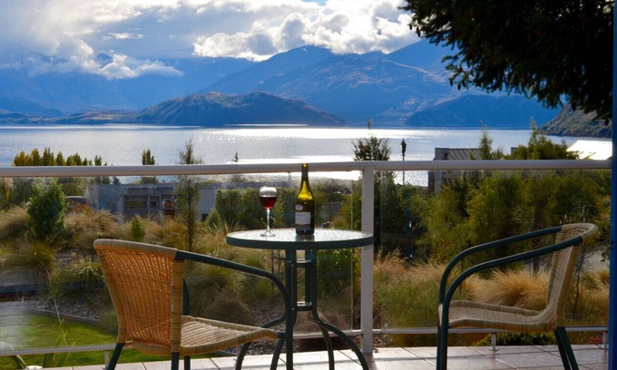 Wanaka House | Tawhiri - stunning views in paradise