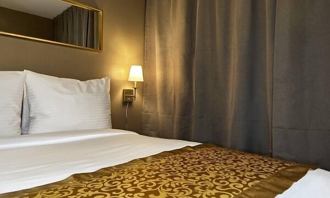Overtown Hotel | TB Hotel Downtown Miami - Deluxe Room Accessible