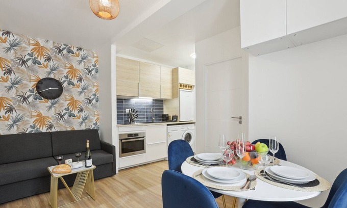 Bagnolet Apartment | TBS 146 - Elegant and cosy cocoon