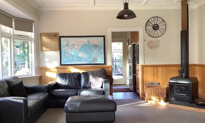 Clyde House | Te Koki - A block from historic Clyde